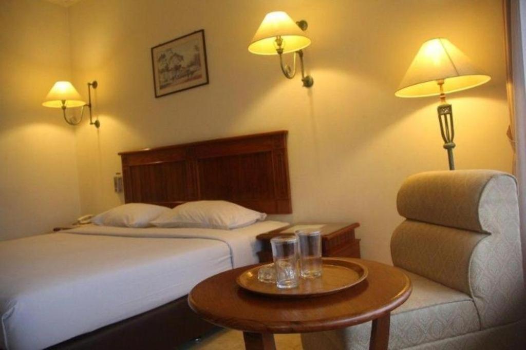 Hotel Parama Puncak Exterior foto